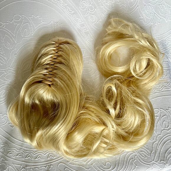 Long Bright Blonde Curly Clip On Ponytail Cosplay Costume Daily Wear - Picture 3 of 3